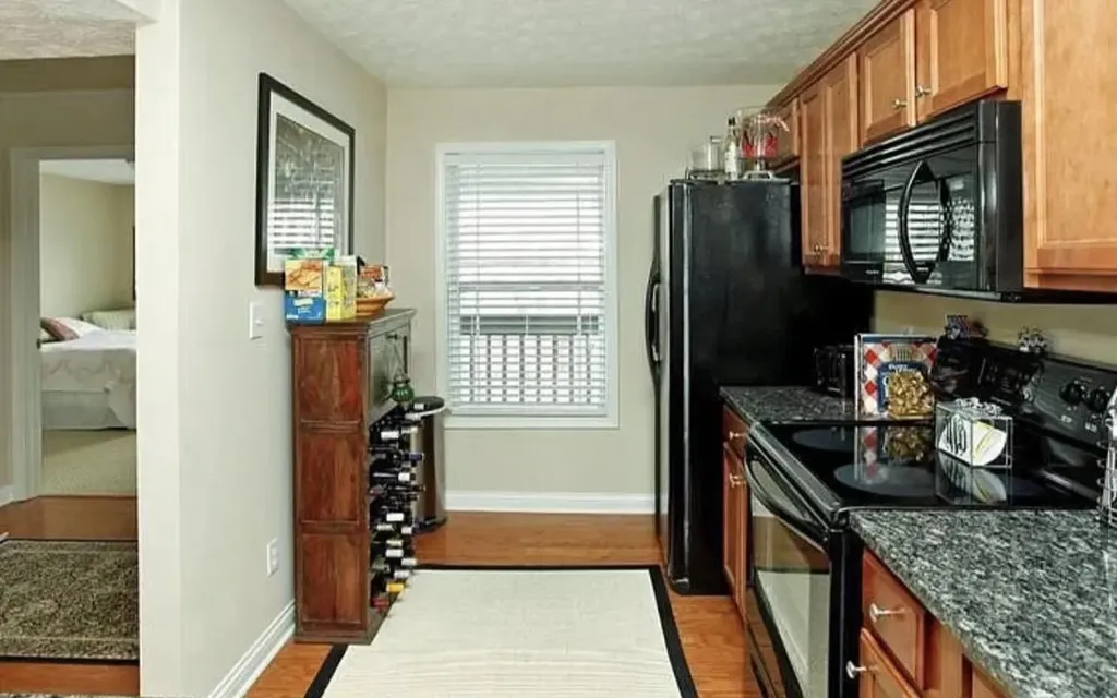 2414 Lake Park Road Lexington KY 40502