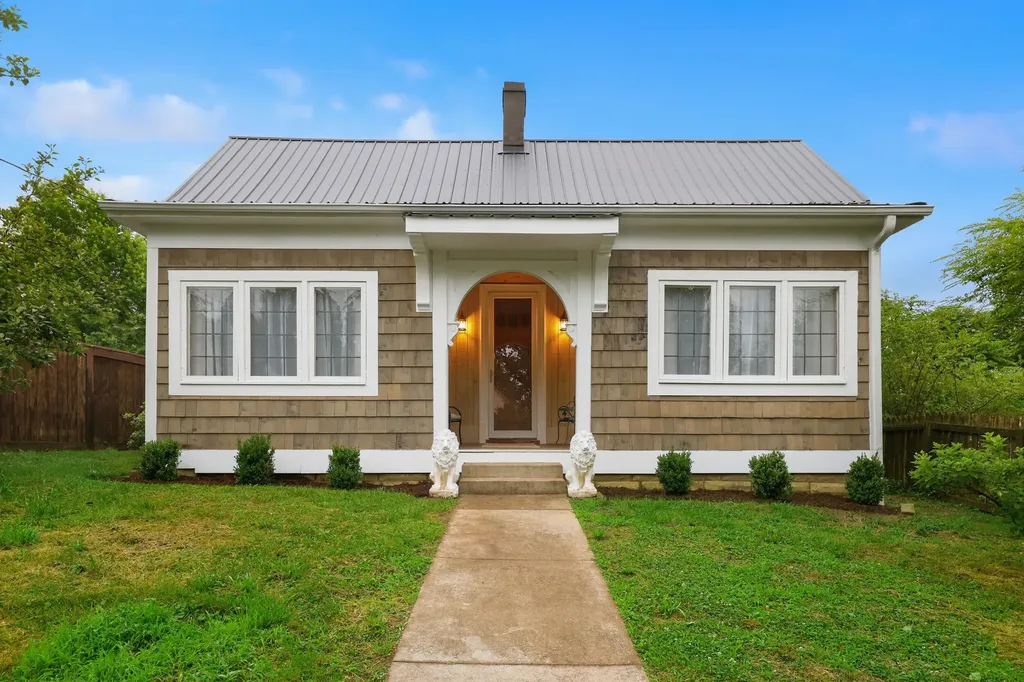107 Elm Street Mt Sterling KY 40353