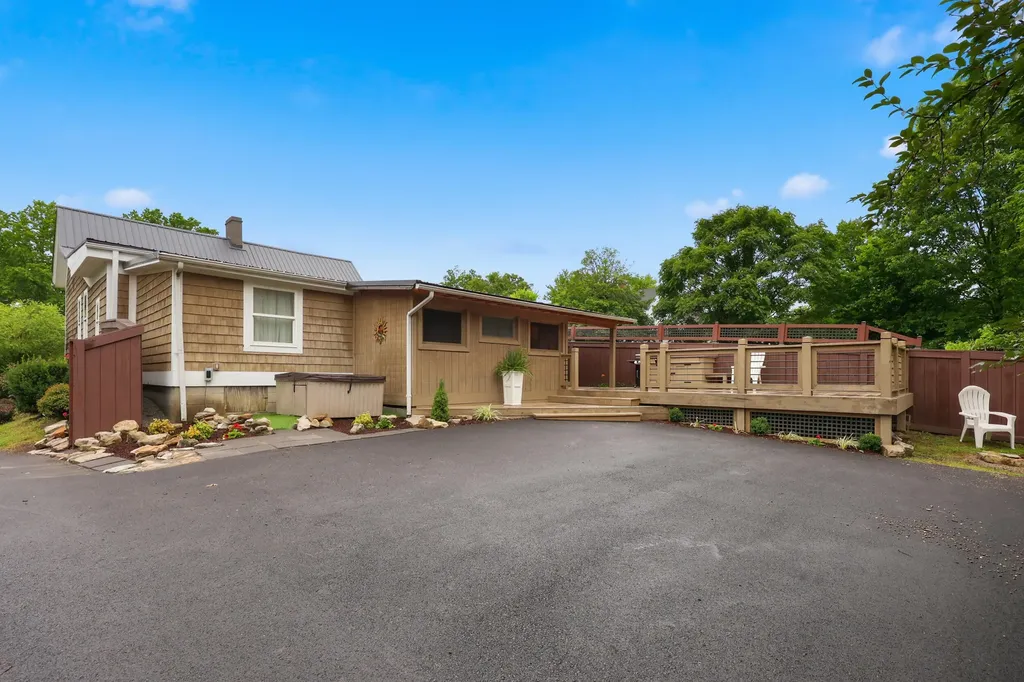 107 Elm Street Mt Sterling KY 40353
