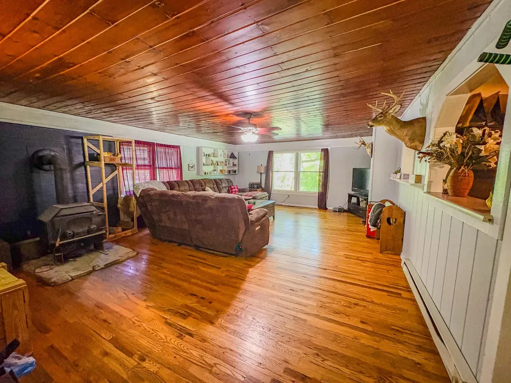 2290 Shryocks Ferry Road Versailles KY 40383