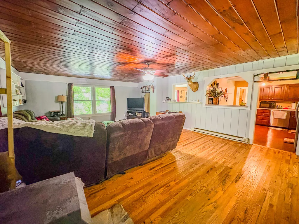 2290 Shryocks Ferry Road Versailles KY 40383