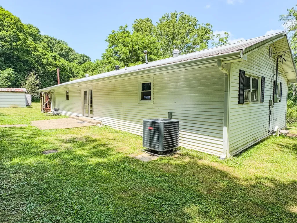 2290 Shryocks Ferry Road Versailles KY 40383