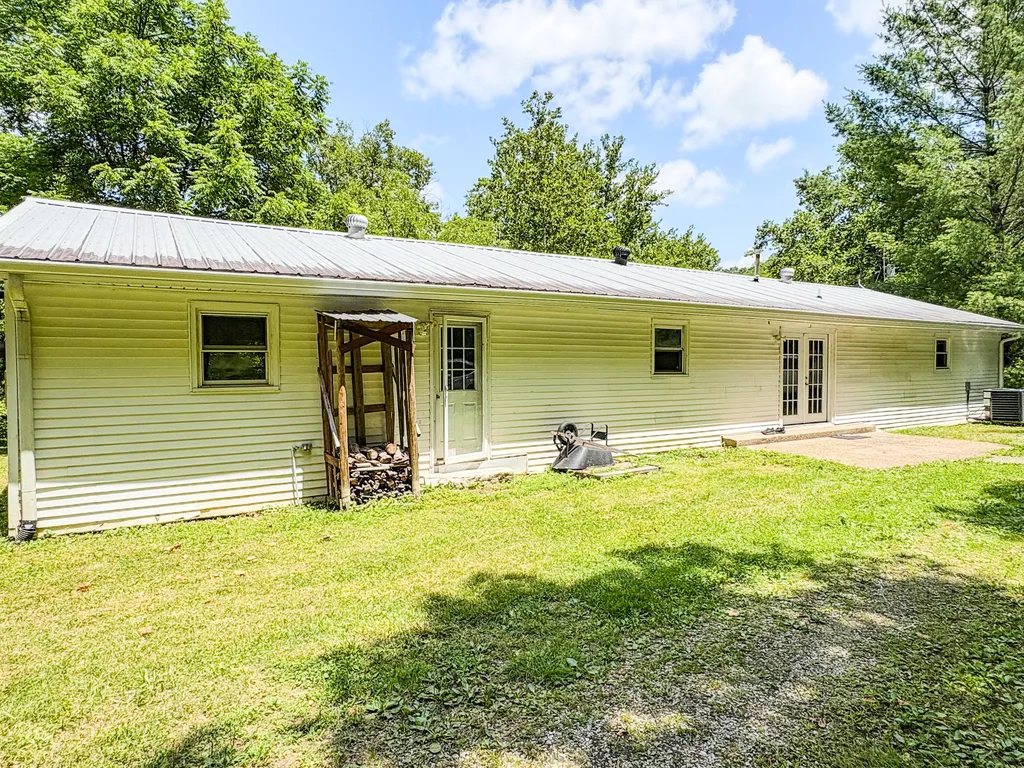 2290 Shryocks Ferry Road Versailles KY 40383