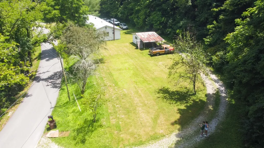 2290 Shryocks Ferry Road Versailles KY 40383