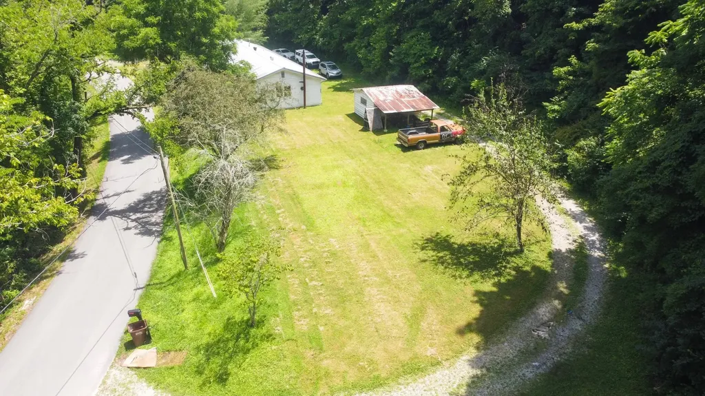 2290 Shryocks Ferry Road Versailles KY 40383
