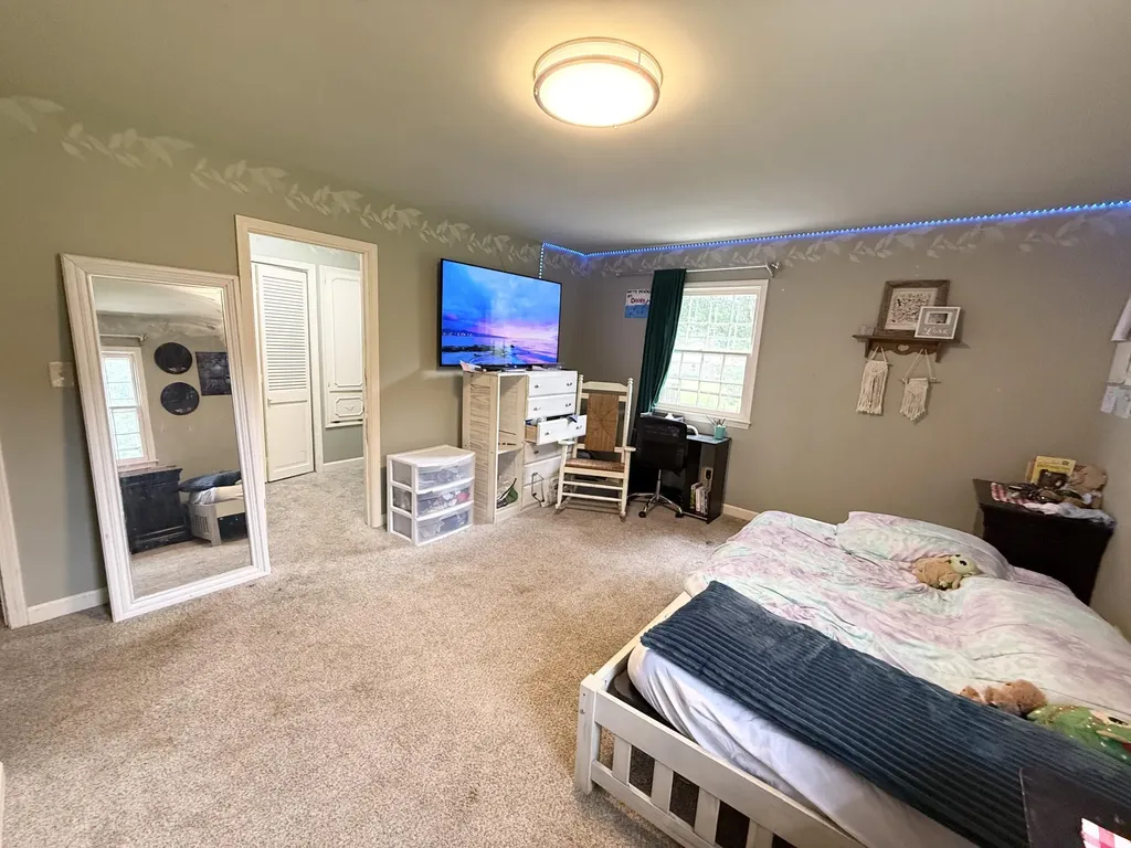 1905 Gatesborough Circle Murray KY 42071