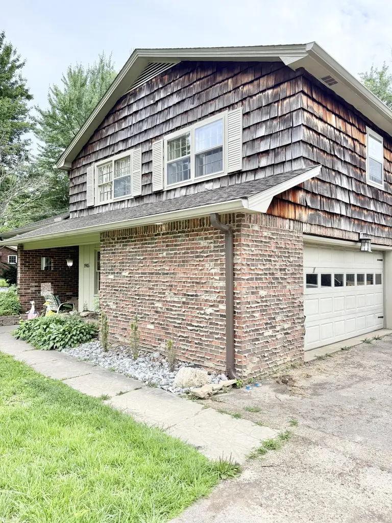 1905 Gatesborough Circle Murray KY 42071