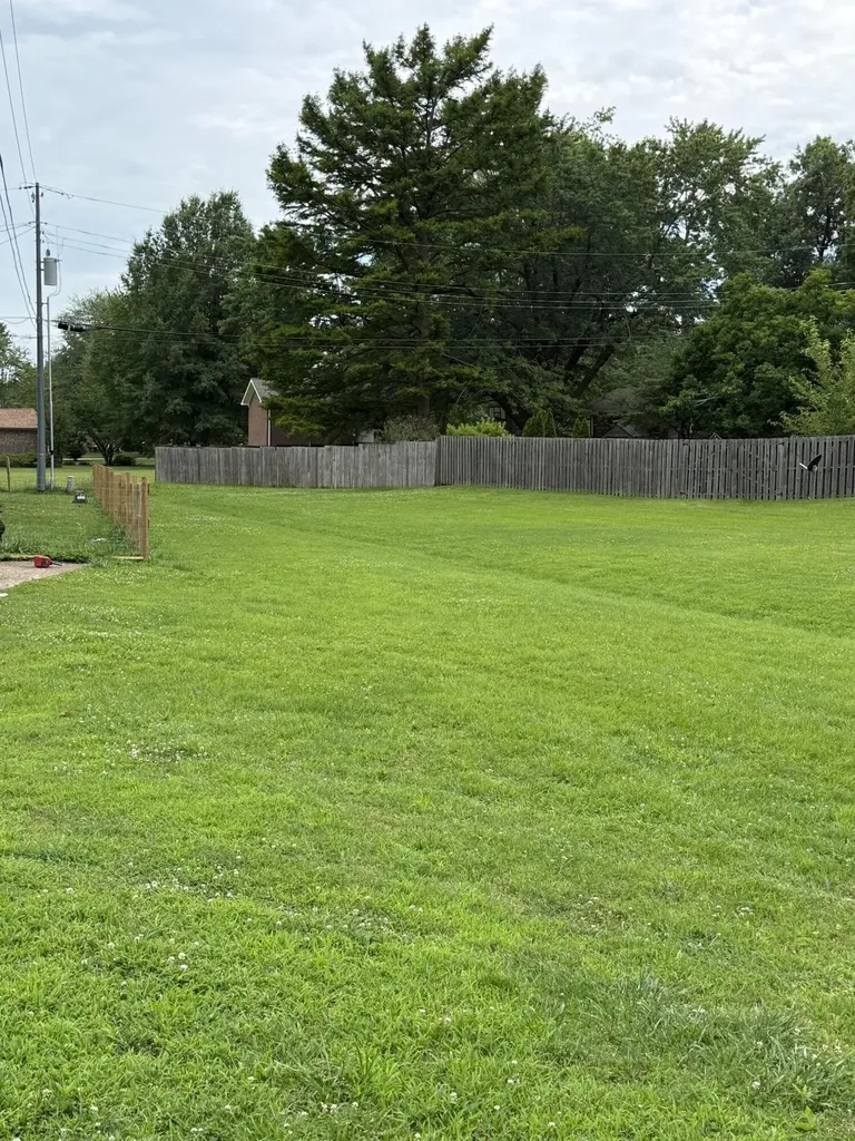 1905 Gatesborough Circle Murray KY 42071