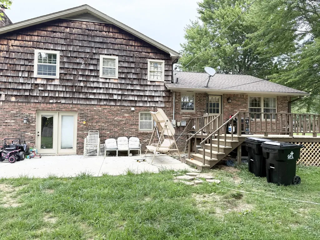 1905 Gatesborough Circle Murray KY 42071