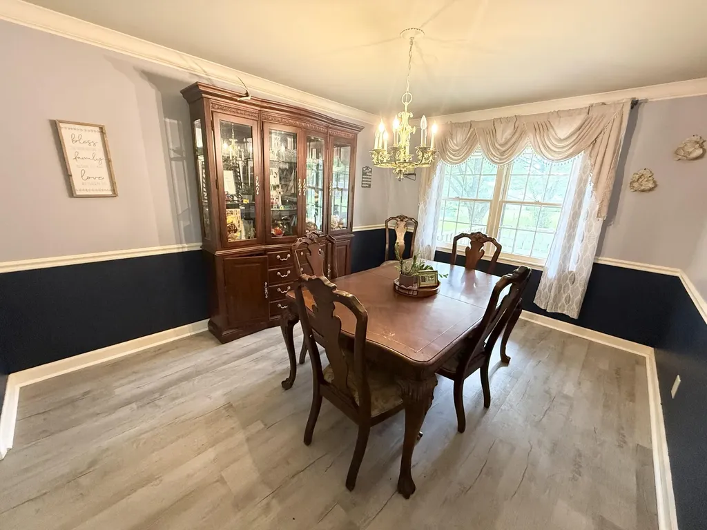 1905 Gatesborough Circle Murray KY 42071
