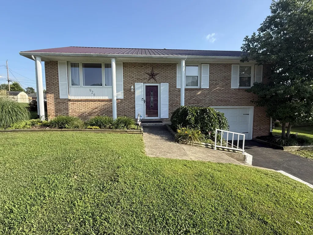 926 Riverside Drive Harrodsburg KY 40330