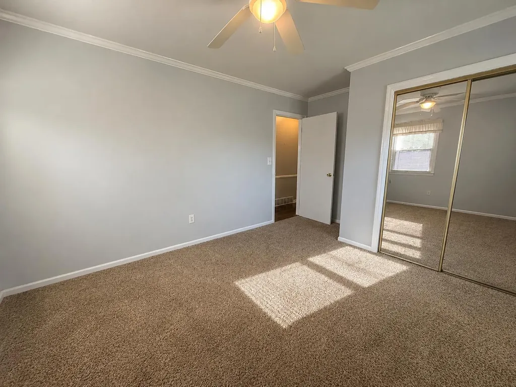926 Riverside Drive Harrodsburg KY 40330