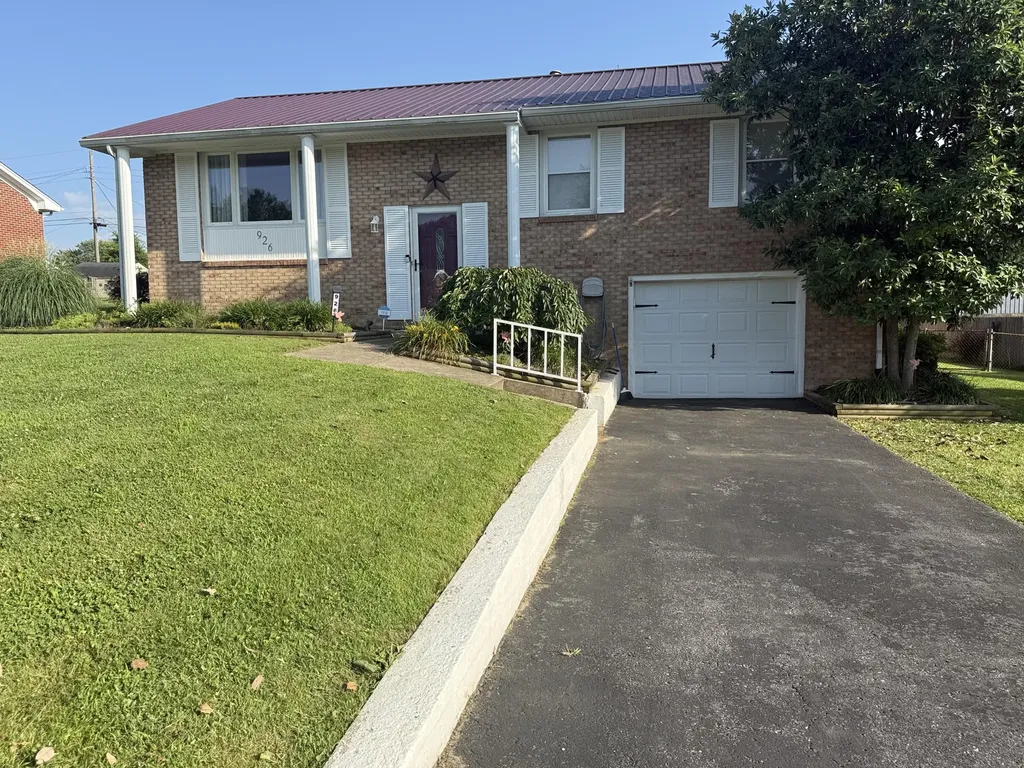 926 Riverside Drive Harrodsburg KY 40330