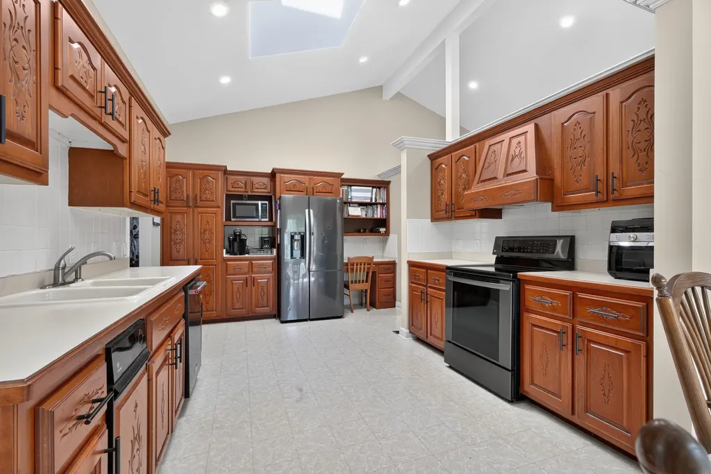 107 Squires Pointe Road Paris KY 40361