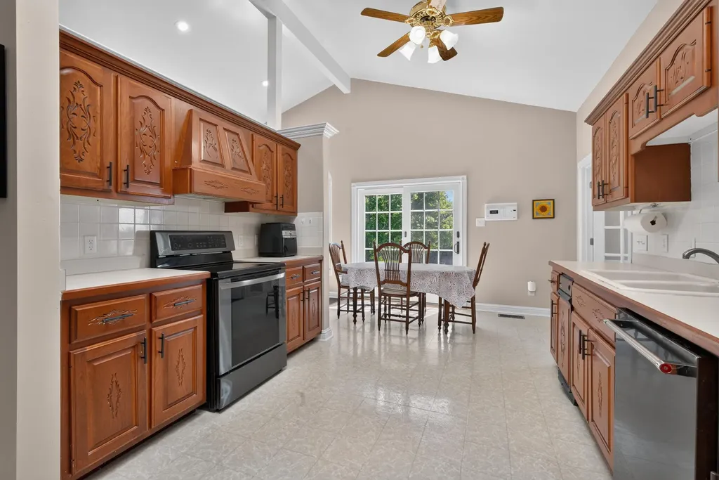107 Squires Pointe Road Paris KY 40361