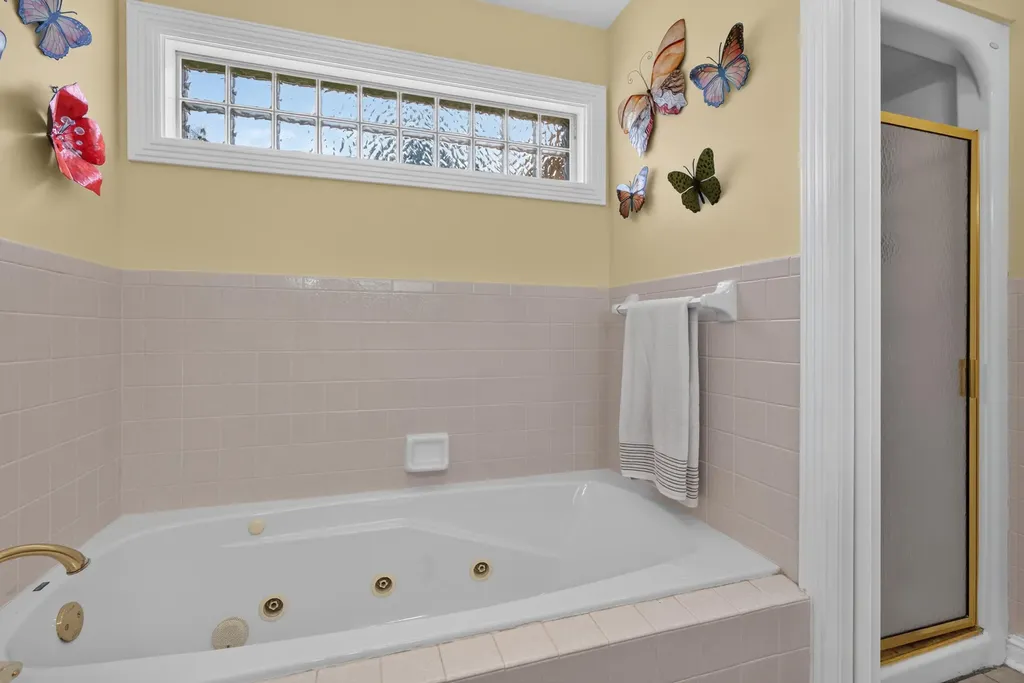 107 Squires Pointe Road Paris KY 40361