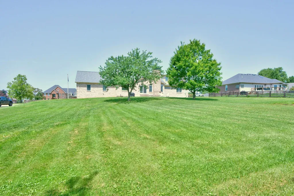 107 Squires Pointe Road Paris KY 40361