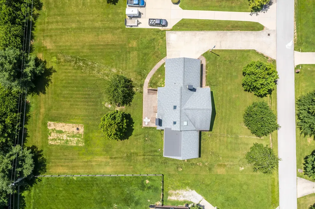 107 Squires Pointe Road Paris KY 40361
