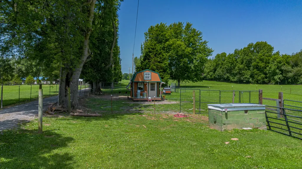 445 Fisher Road Paducah KY 42001