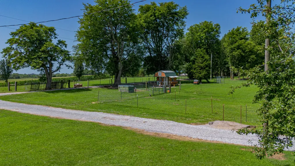 445 Fisher Road Paducah KY 42001