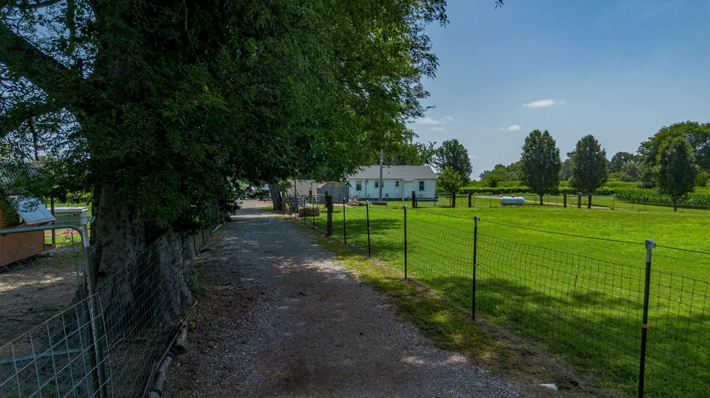445 Fisher Road Paducah KY 42001