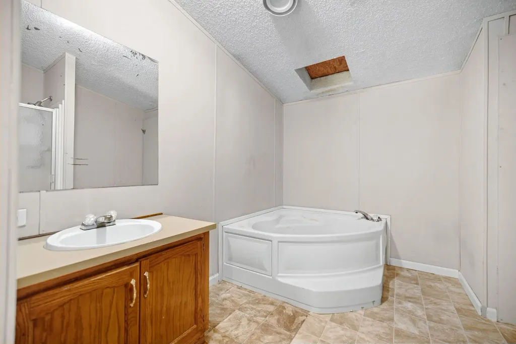 3318 Rogers Road Lancaster KY 40444