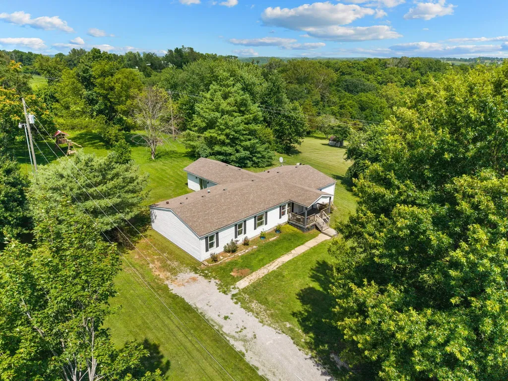 3318 Rogers Road Lancaster KY 40444