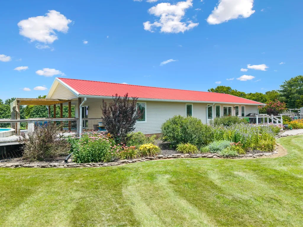 849 Paradise Camp Road Harrodsburg KY 40330