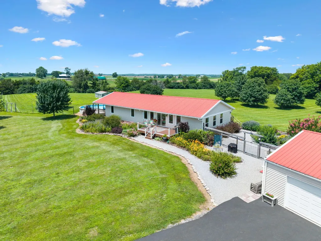 849 Paradise Camp Road Harrodsburg KY 40330
