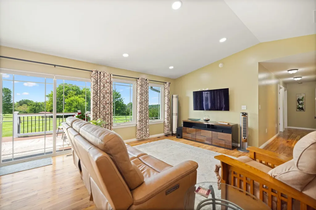 849 Paradise Camp Road Harrodsburg KY 40330