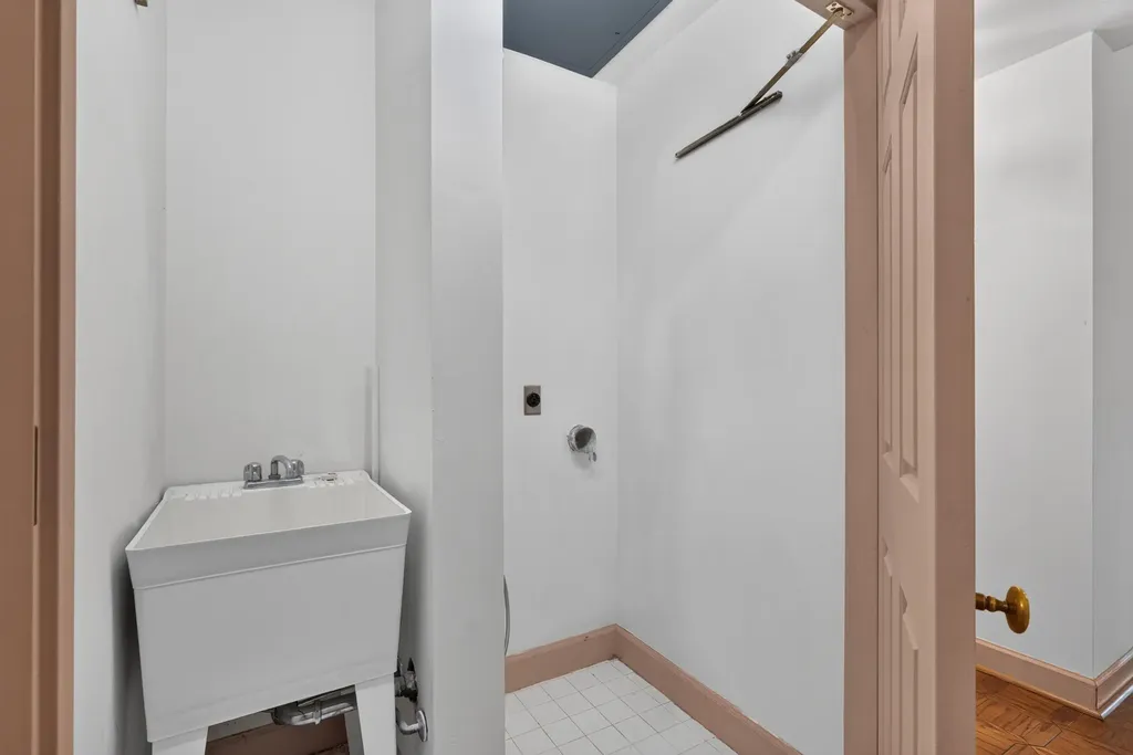 111 Woodland Avenue Lexington KY 40502