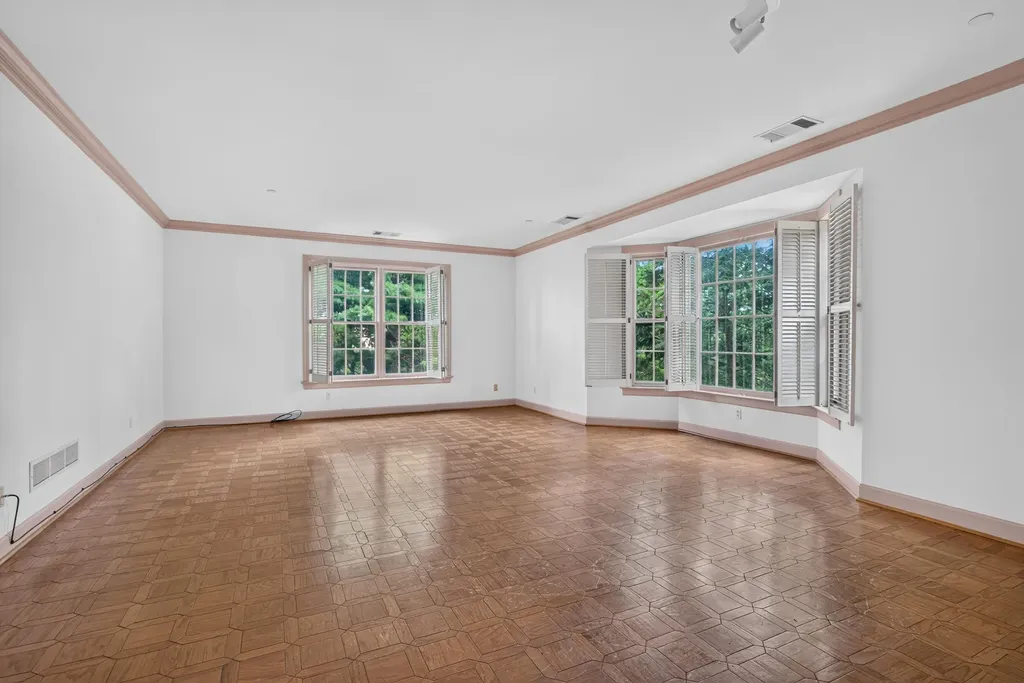 111 Woodland Avenue Lexington KY 40502