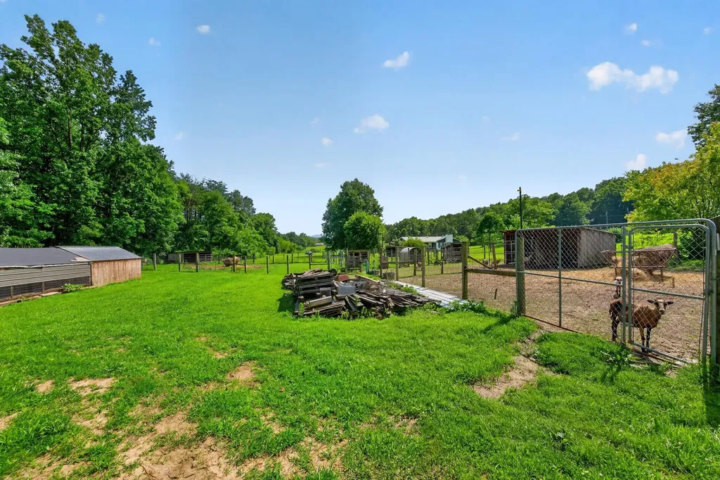 326 Roberts Road Stanton KY 40380