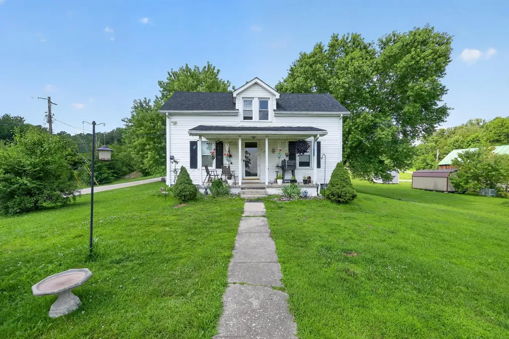 326 Roberts Road Stanton KY 40380