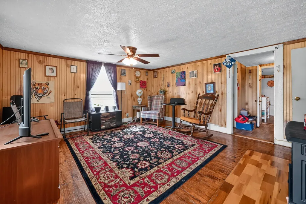 326 Roberts Road Stanton KY 40380