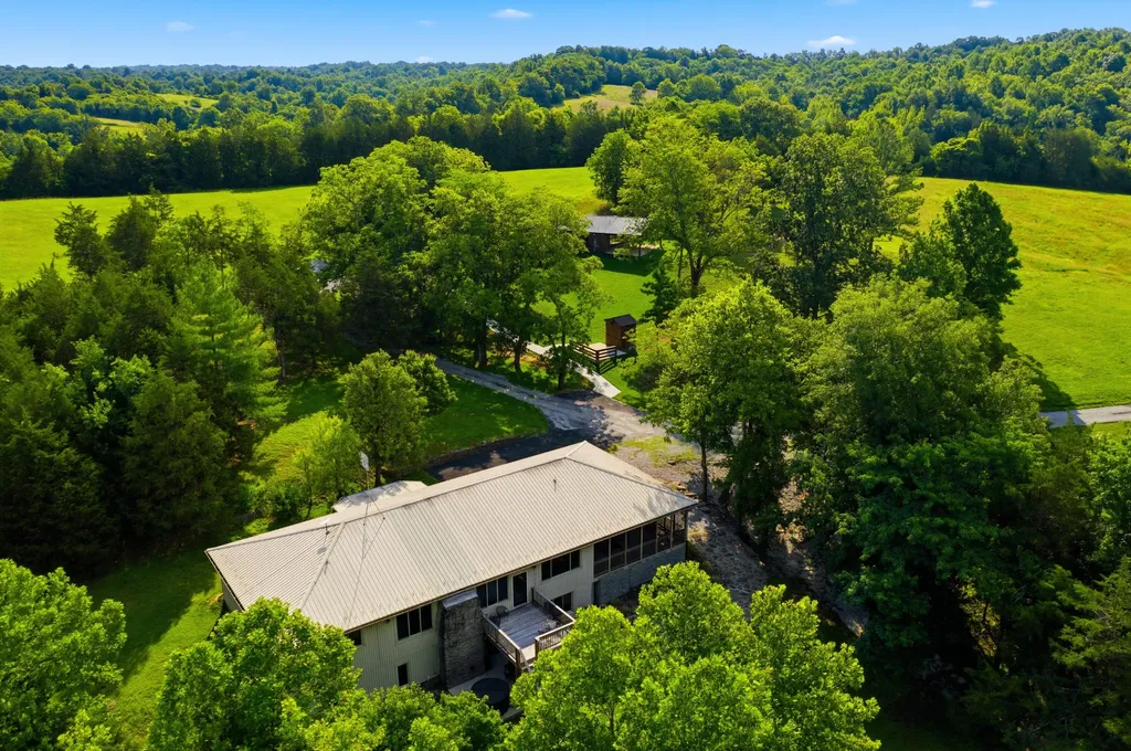 2250 Willisburg Lane Lawrenceburg KY 40342