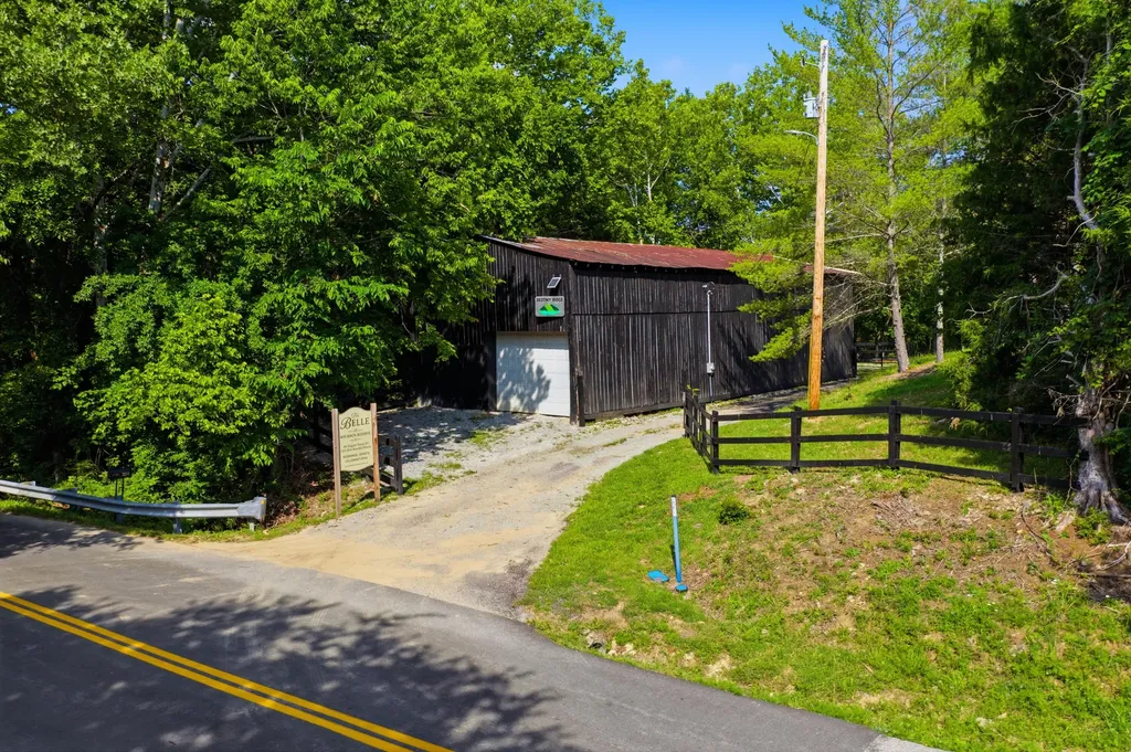 2250 Willisburg Lane Lawrenceburg KY 40342