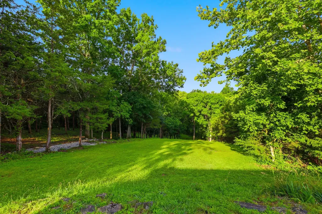 2250 Willisburg Lane Lawrenceburg KY 40342
