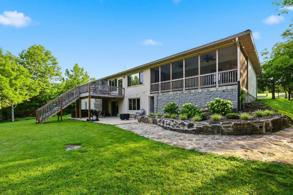 2250 Willisburg Lane Lawrenceburg KY 40342