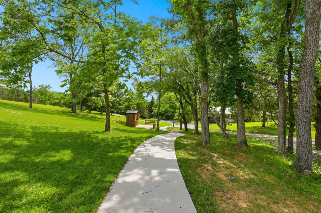 2250 Willisburg Lane Lawrenceburg KY 40342
