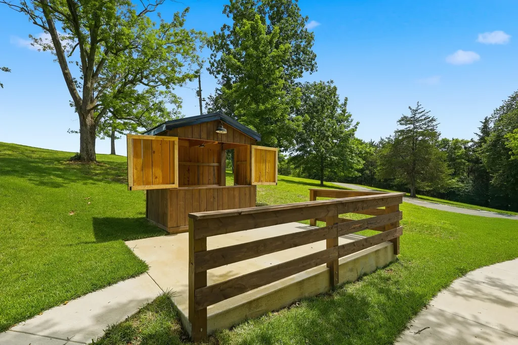 2250 Willisburg Lane Lawrenceburg KY 40342