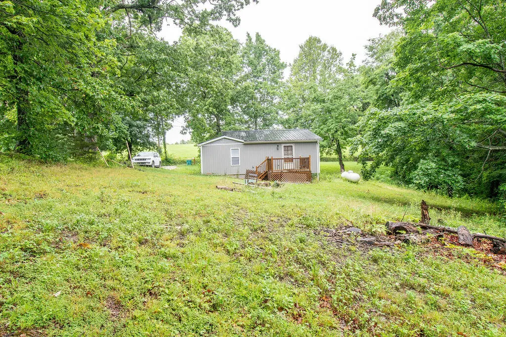 1797 E Clack Mountain Road Clearfield KY 40313