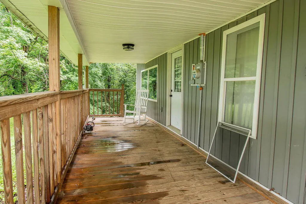 1797 E Clack Mountain Road Clearfield KY 40313