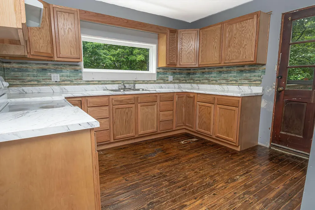 1797 E Clack Mountain Road Clearfield KY 40313