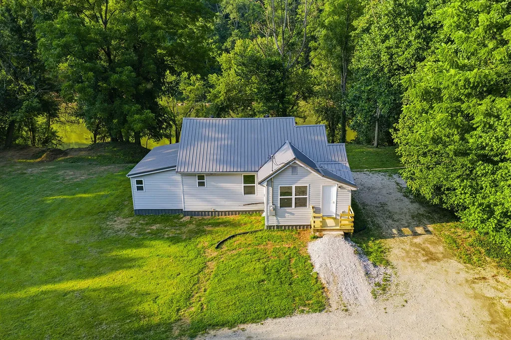 1540 Sims Valley Road Lawrenceburg KY 40342