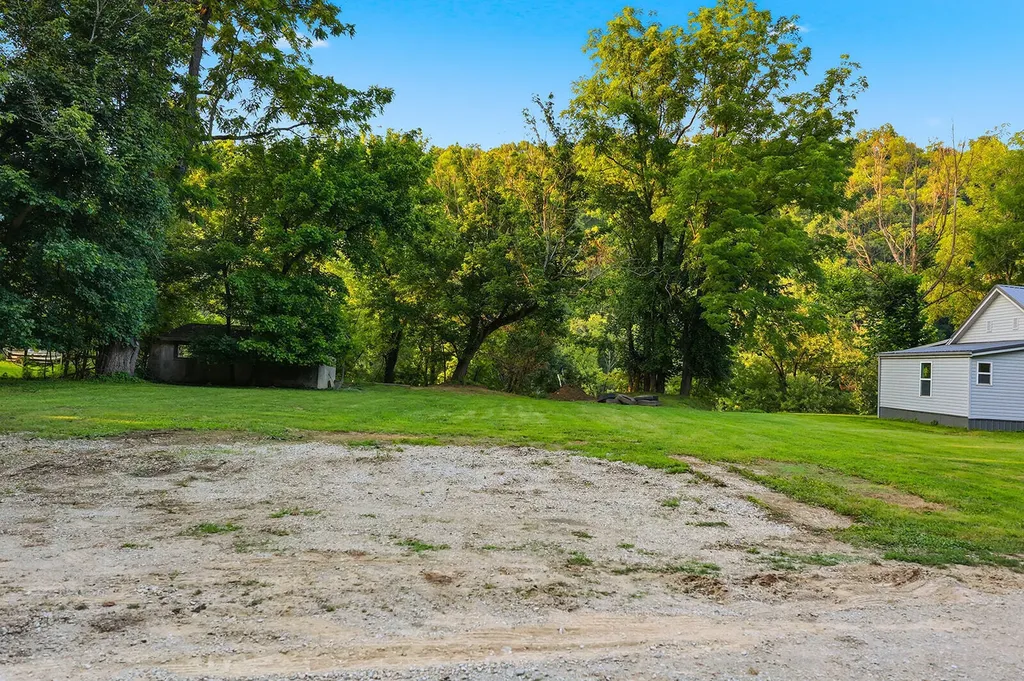 1540 Sims Valley Road Lawrenceburg KY 40342