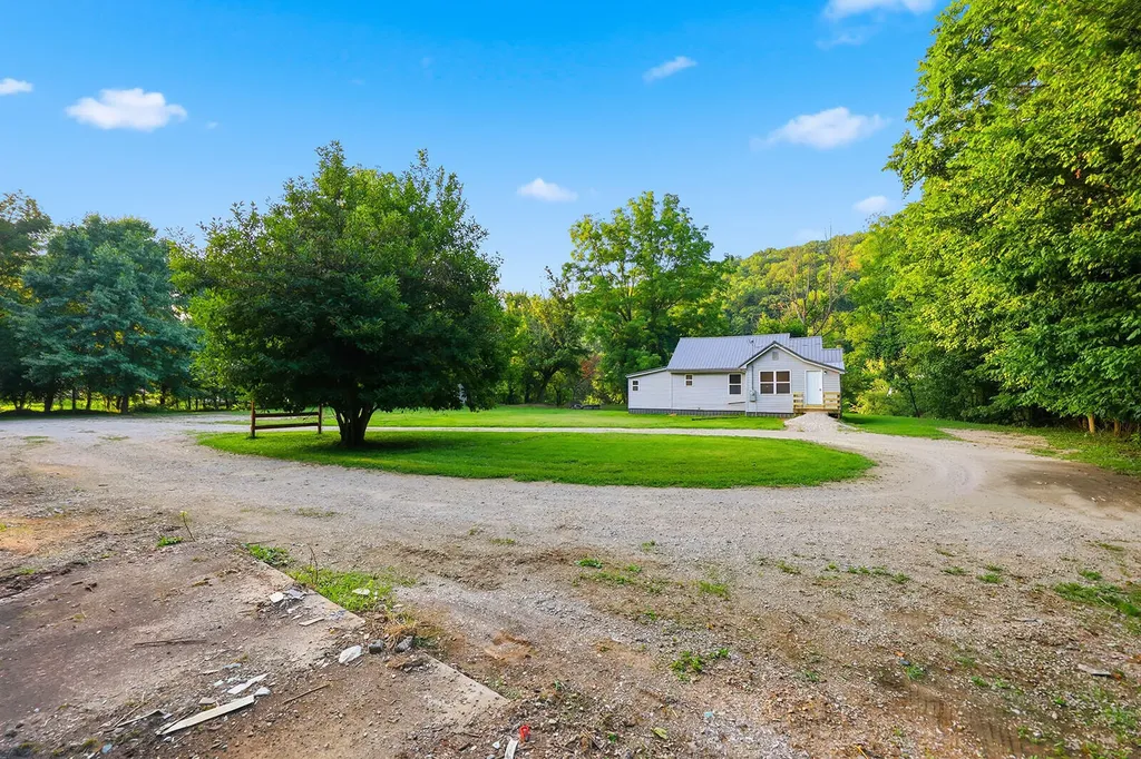 1540 Sims Valley Road Lawrenceburg KY 40342