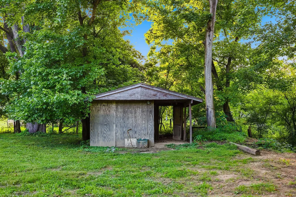 1540 Sims Valley Road Lawrenceburg KY 40342