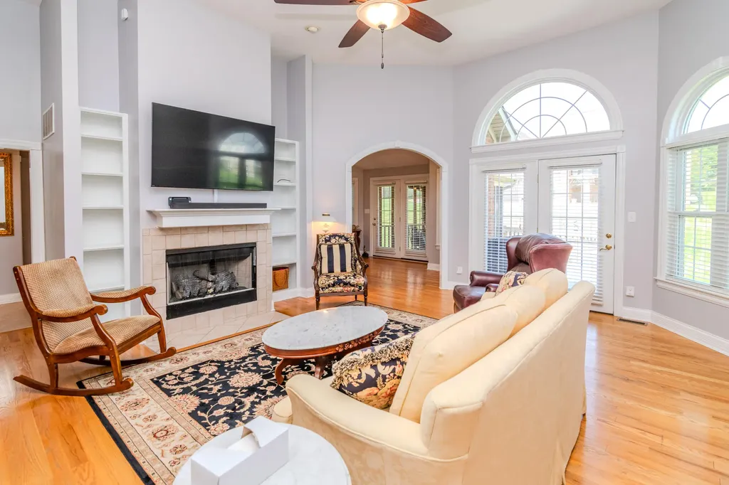 187 Hawthorne Drive Winchester KY 40391