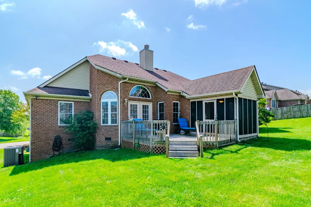 187 Hawthorne Drive Winchester KY 40391